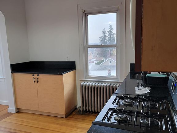 2nd image of 290 Hayward St #2R