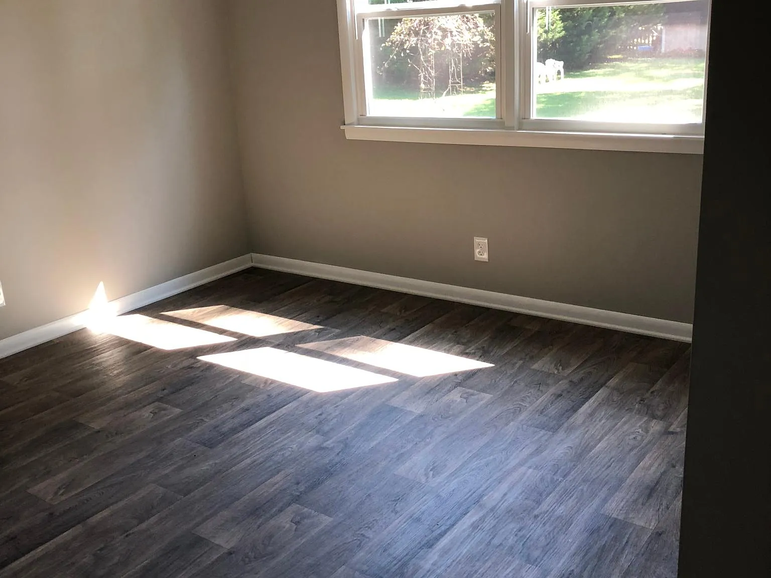 1207 Kefauver St — Photo 4