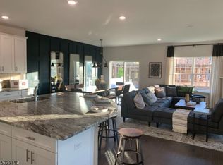 49 Colgate Dr #1303, Morristown, NJ 07960