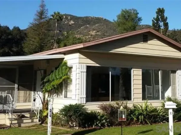 8975 Lawrence Welk Dr Spc 39, Escondido, CA 92026