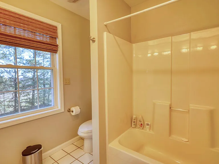 Trammel Dr — Photo 30