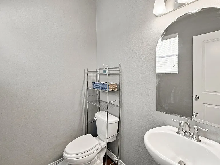7646 Bigtooth Maple Dr — Photo 4