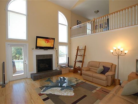 2nd image of 2110 Josephs Run