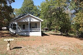 1st image of 10789 Oakdale Dr