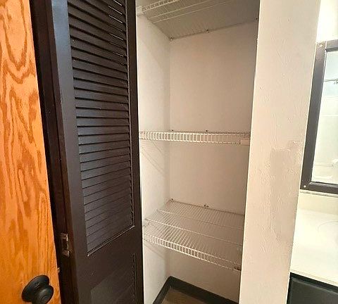 4th image of 8385 Geneva St