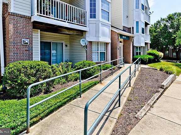 5th image of 8941 Town Center Cir #2-208
