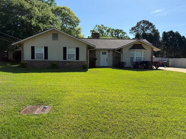 206 Pam St, Troy, AL 36079