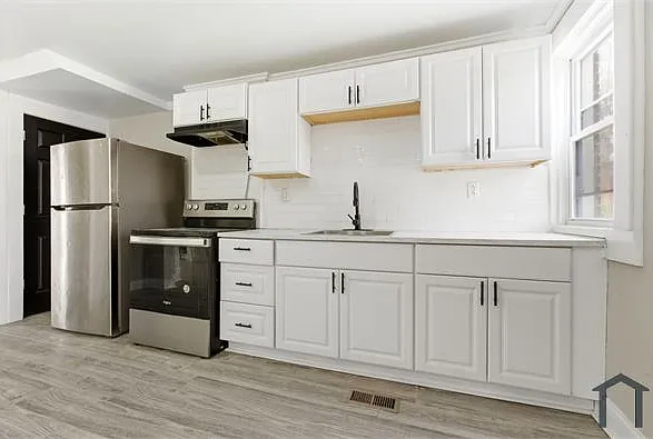 7417 Decker Ave #7417 — Photo 13
