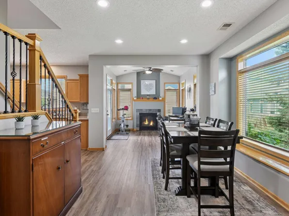 412 Aqua Cir, Lino Lakes, MN 55014