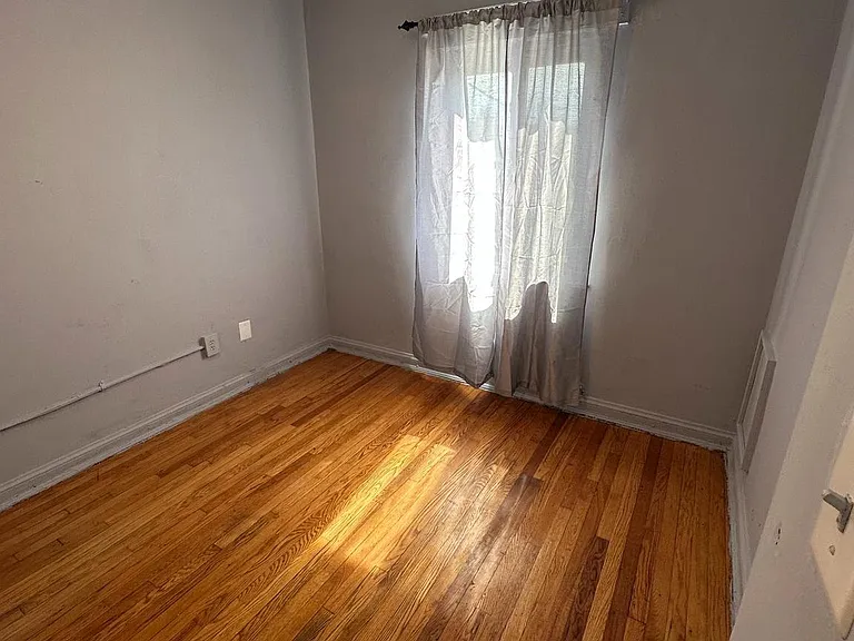 3337 Clay St NE — Photo 6