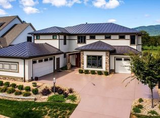 717 Golf View Dr, Crozet, VA 22932