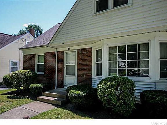 3rd image of 17 Robert St