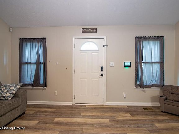4th image of 126 Savannah Dawn Ct