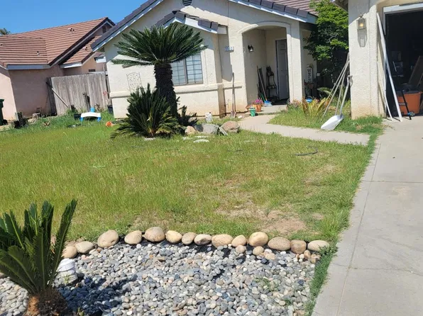 2102 Oak St, Selma, CA 93662