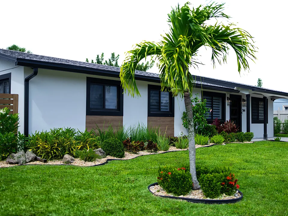 3144 Capri Rd