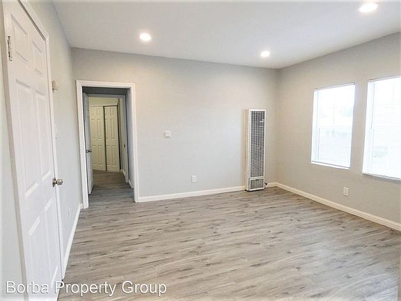 5th image of 1023 Hoffman Ave