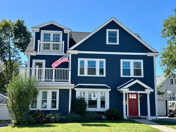 44 Greaton Rd Floor 2, West Roxbury, MA 02132