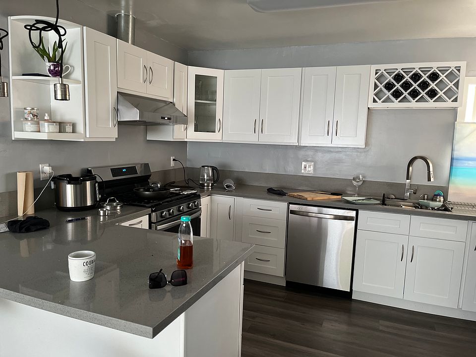 1st image of 4453 W Rosecrans Ave