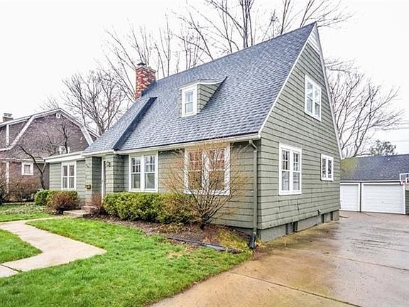 2nd image of 302 Burwood Ave