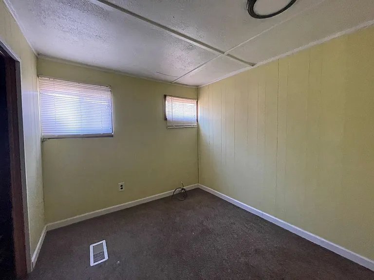 7330 William Ave — Photo 11
