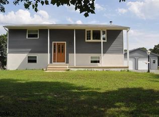 173 Bettinger Ln, Williamstown, NJ 08094