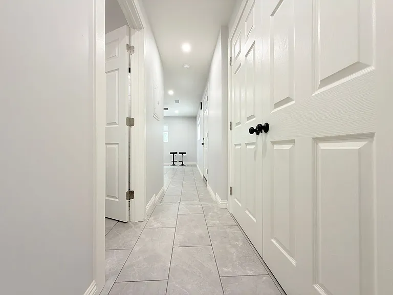 6713 Goodland Ave — Photo 5