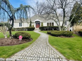 164 Rock Creek Ln, Scarsdale, NY 10583