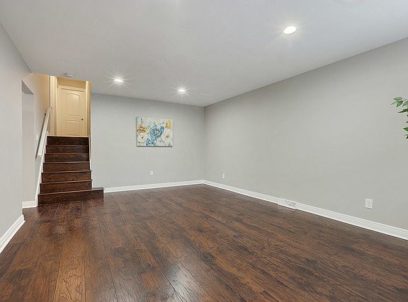 3rd image of 765 Memorial Dr