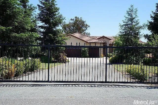 8654 Bradshaw Rd photo 1