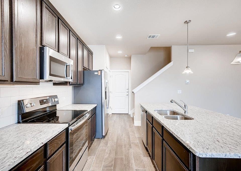 1st image of 456 Parkline Dr #33A