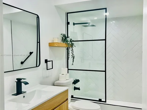 4200 NW 3rd Ct APT 227, Fort Lauderdale, FL 33317