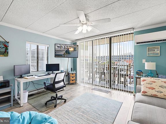 5th image of 14 38th St Unit 301