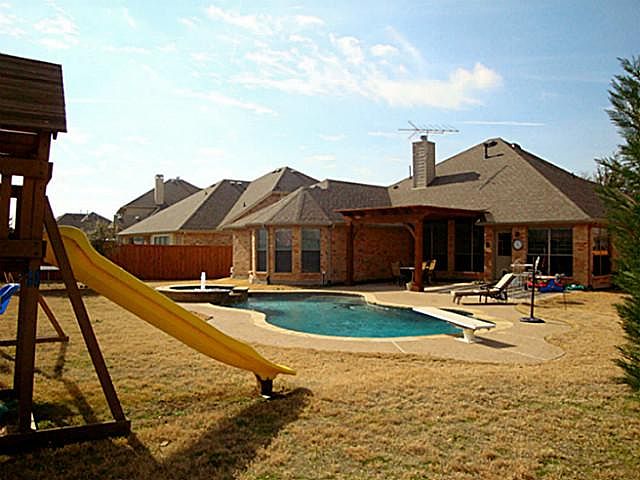 1st image of 2509 Heatherdale Dr