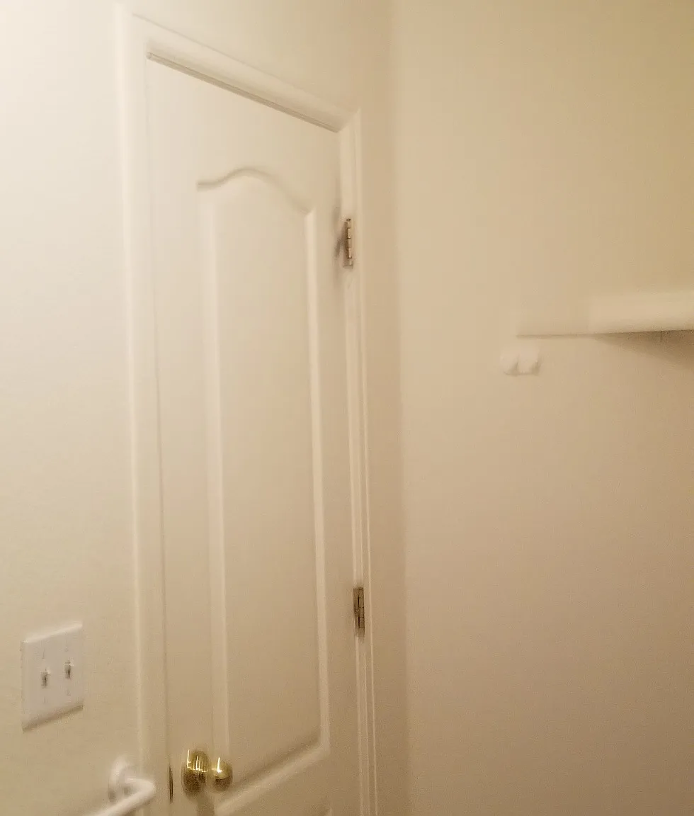 4 bed, 2900 sqft, $3,400 — Photo 2