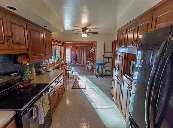5th image of 23411 NE 100th St