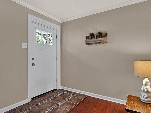 2nd image of 631 Norton Ave