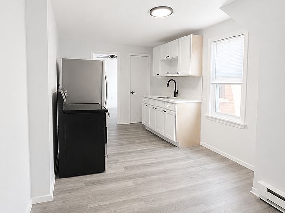 4th image of 83 Meadow St APT 3E