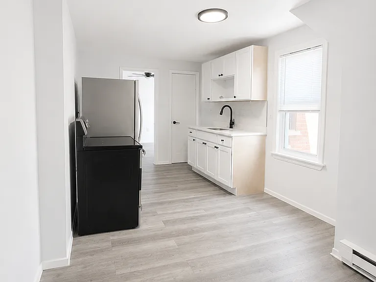 83 Meadow St #3E — Photo 4