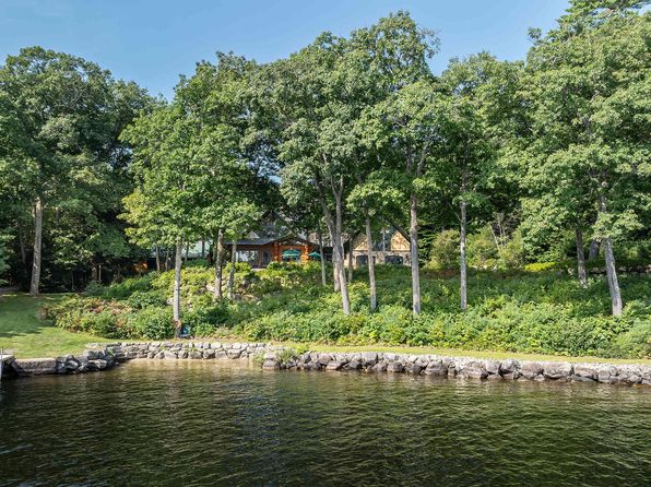 58 Beaumont Drive, Naples, ME 04055