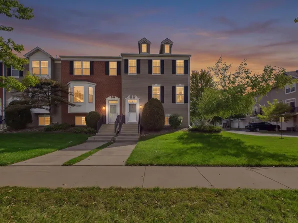 1421 Coneflower Ln, Shakopee, MN 55379