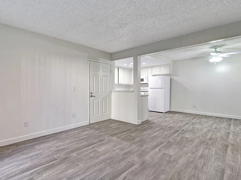 PepperTree Place — Photo 23