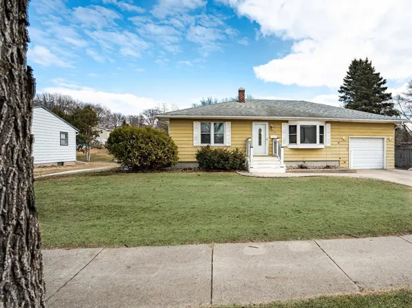 1110 N Broadway, Fergus Falls, MN 56537