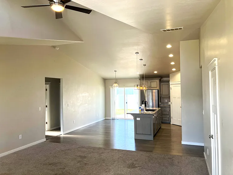 2404 Yukon Trl — Photo 6