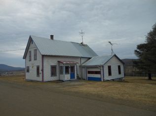 839 Niles Rd, Newport Center, VT 05857