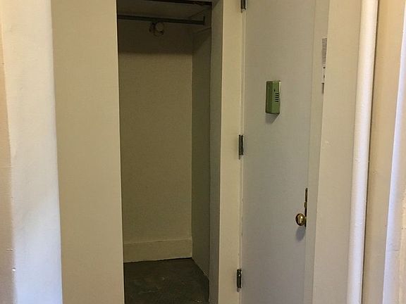 4th image of 101 Saint Marks Pl APT 30