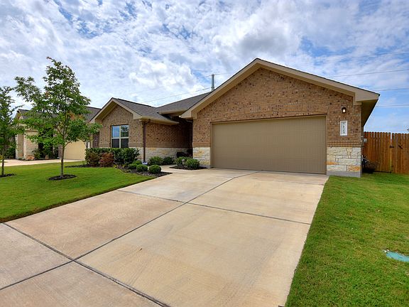 2nd image of 125 Headwaters Dr