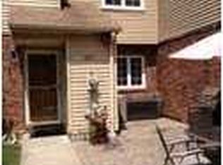 12 E Franklin Ln APT E, Staten Island, NY 10306