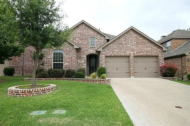 3 bed, 2.5 bath, 2282 sqft, $2,750 — Photo 1