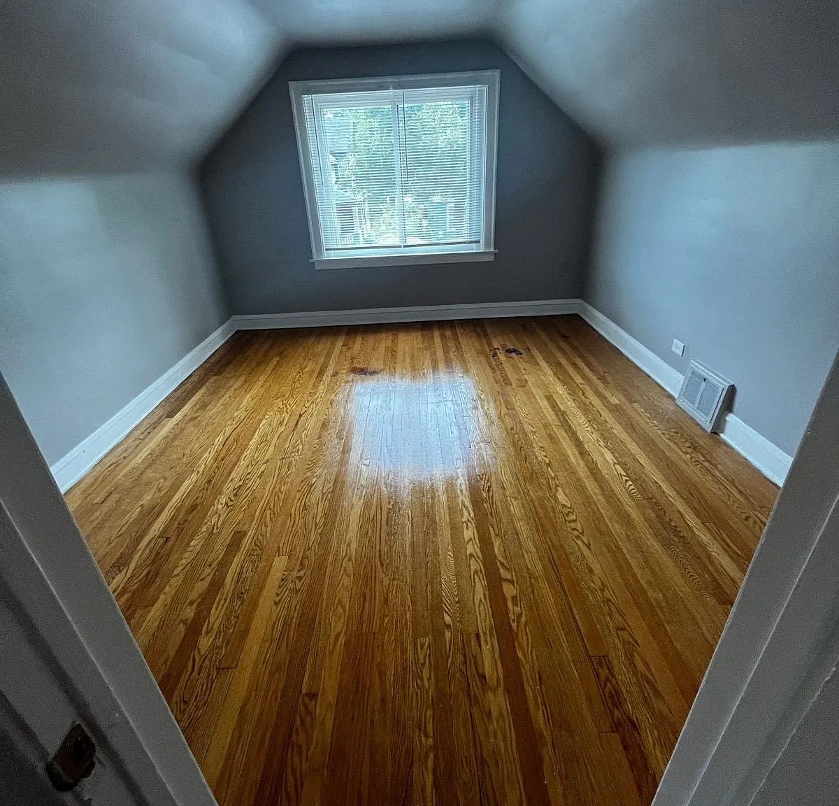 336 W 106th St - SFR — Photo 2