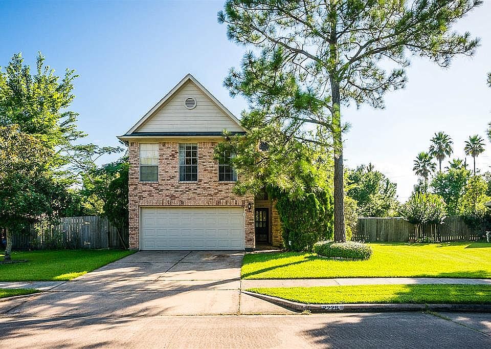 1st image of 2228 Saint James Pl